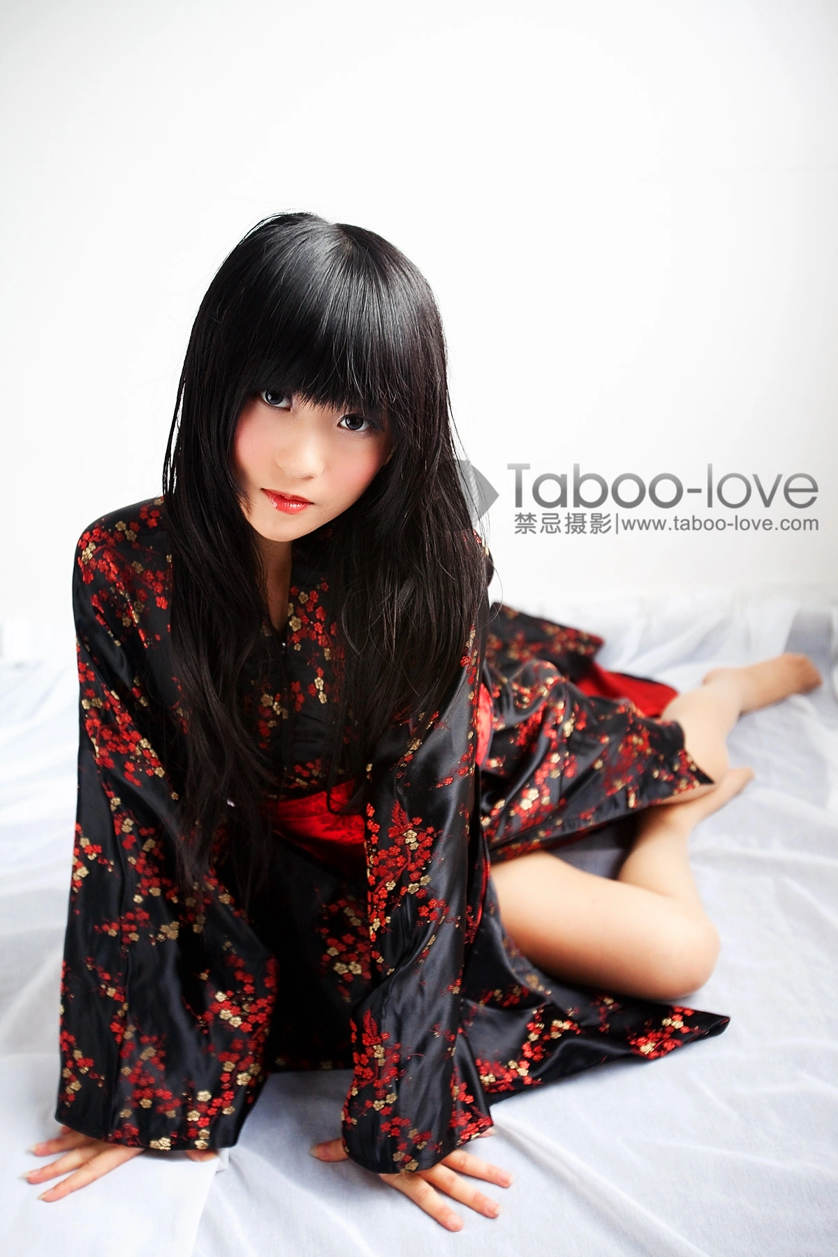 [禁忌摄影]Taboo-love NO.009 阳光房间里日本娃娃 2