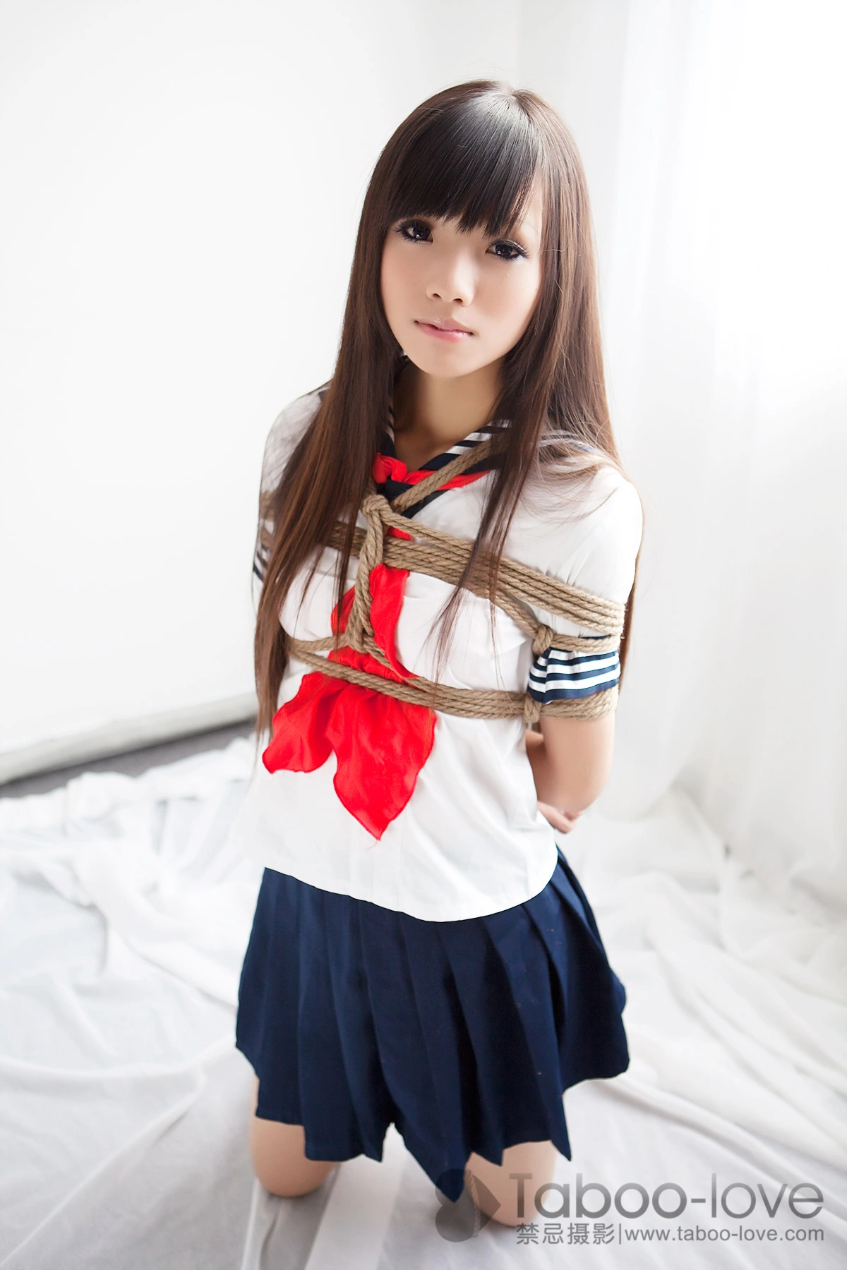 [禁忌摄影]Taboo-love NO.014 空空的糖水学生装 3
